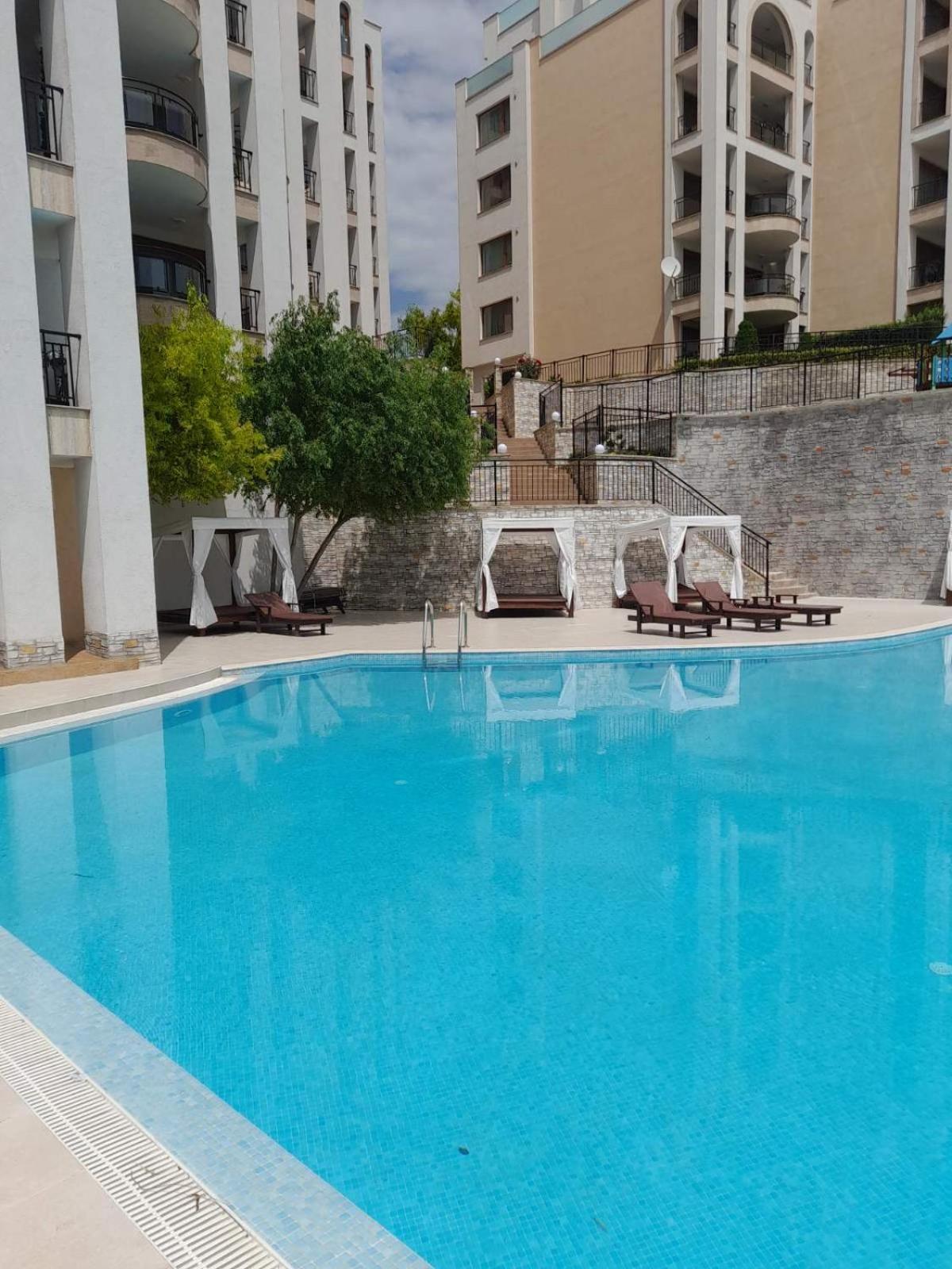Queen'S Garden Balchik Apartment Екстериор снимка