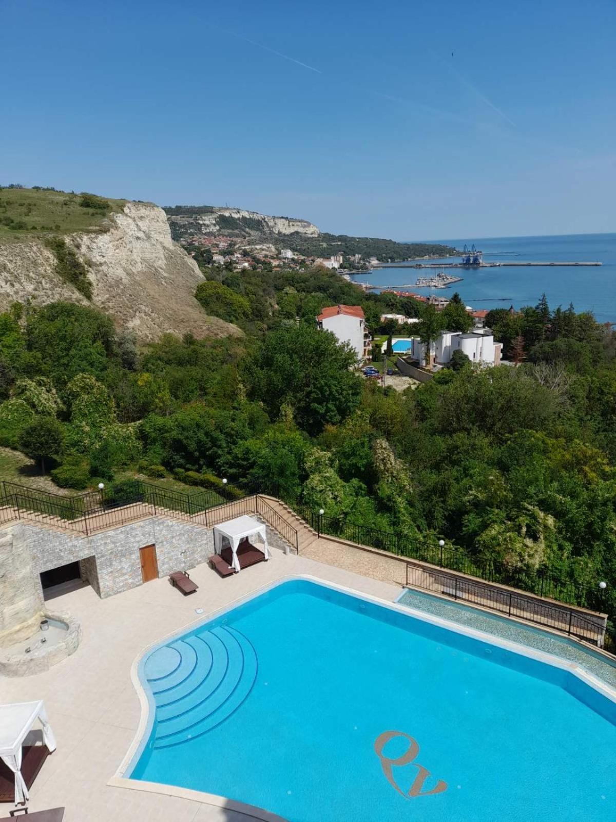 Queen'S Garden Balchik Apartment Екстериор снимка